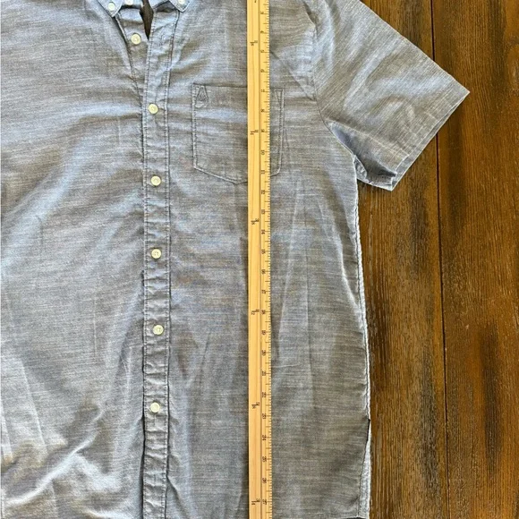 Volcom Men's Blue Button-Down Short Sleeve Modern Fit Shirt Size L - Picture 5 of 9